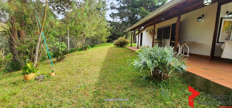 Casa-Finca en Arriendo en Sajonía