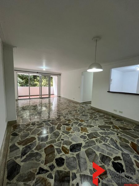 Apartamento en Ambos en Poblado
