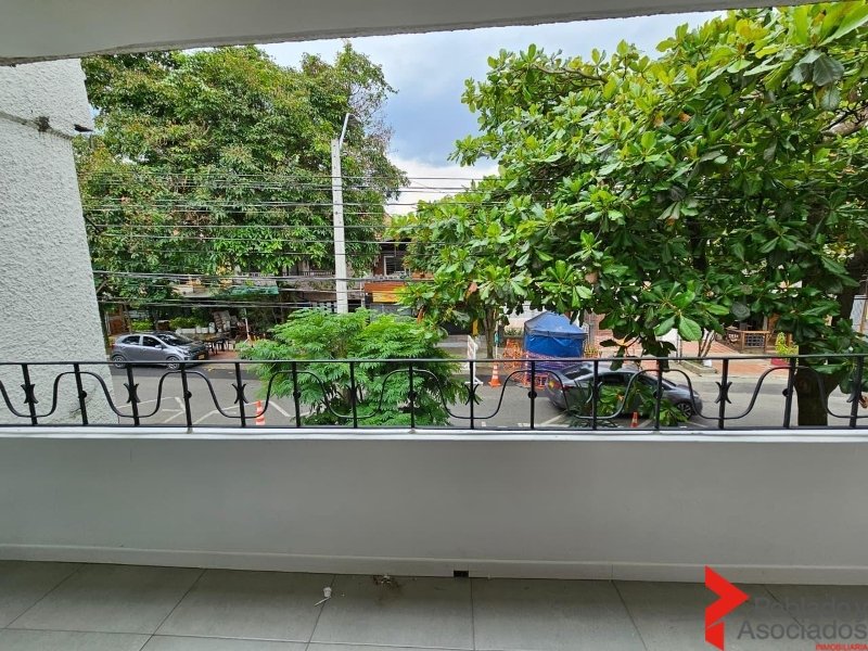 Casa-local en Arriendo en Poblado