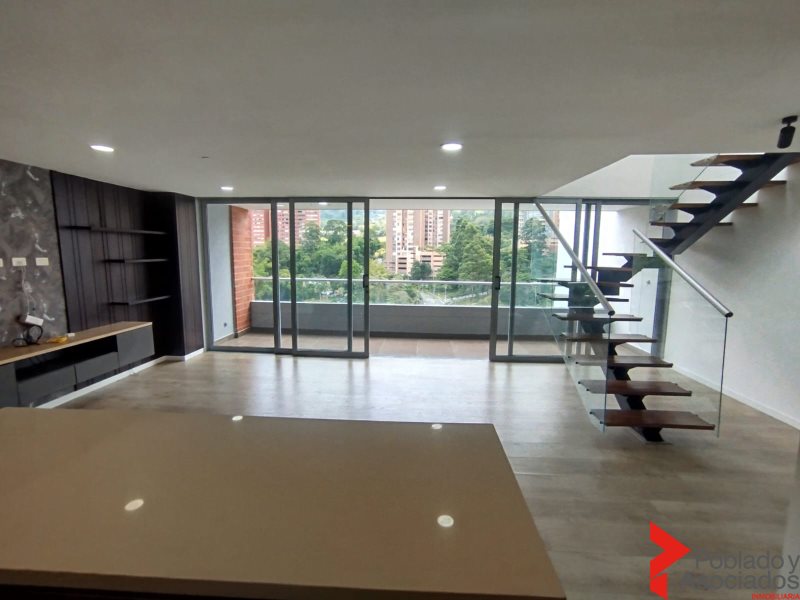 Apartamento en Arriendo en Loma De Las Brujas