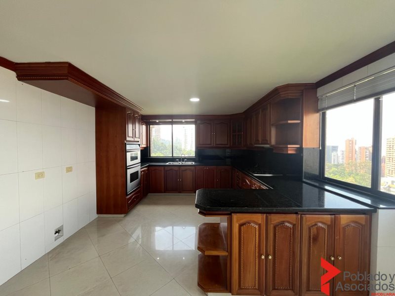 Apartamento en Ambos en Poblado