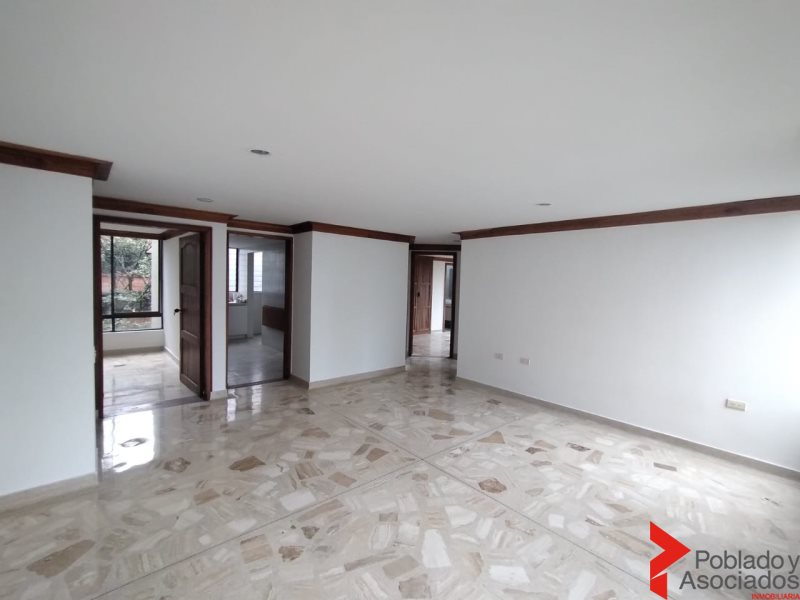 Apartamento en Ambos en Poblado