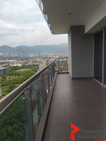 Apartamento en Ambos en Poblado